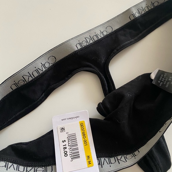 Calvin Klein Black Thong - Picture 3 of 4